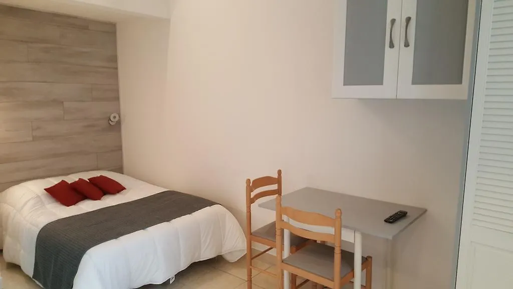 Apartment Studios Parisiens Cannes